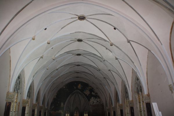 renovatie en restauratie stucwerk gewelven plafonds kapel kerk breda 8