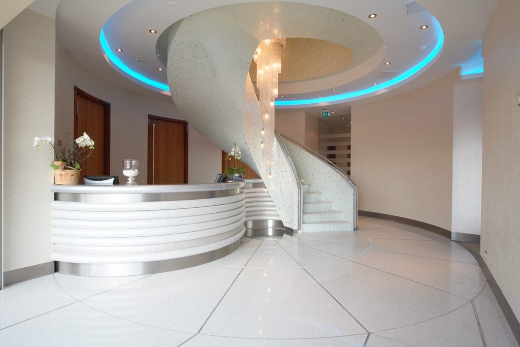 stucwerk sauna devarana trap aanzicht