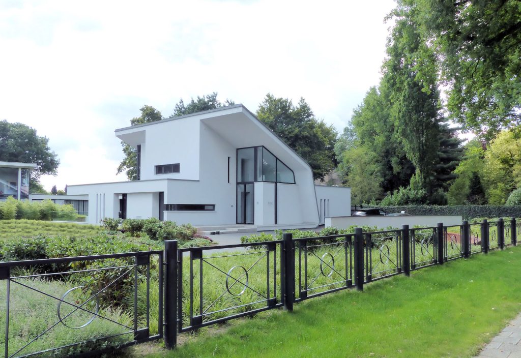 stucwerk-kolossale-witte-villa-uden-1