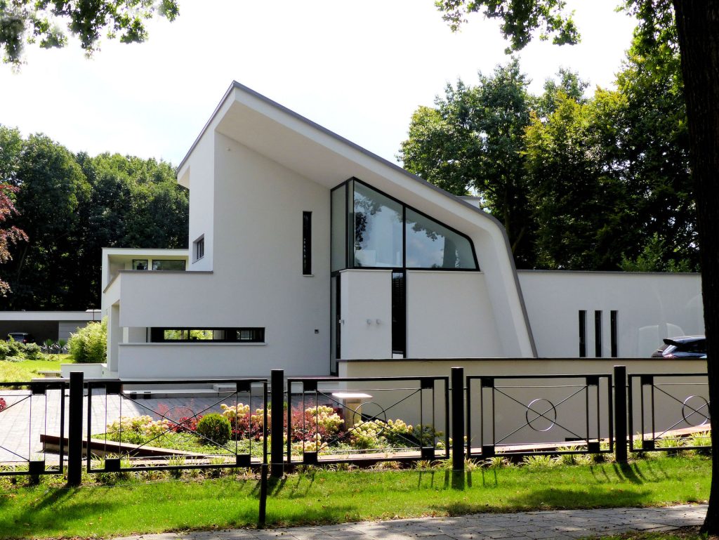 stucwerk-kolossale-witte-villa-uden-2